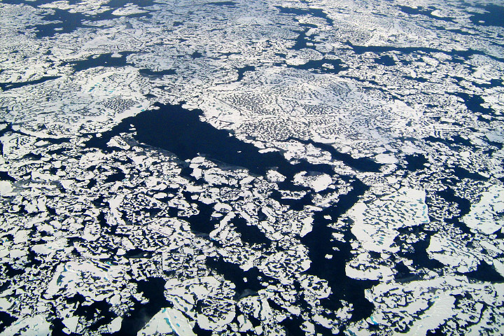 Methane Emissions from the Arctic Ocean