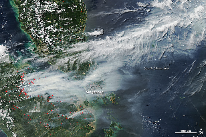 Smoke Engulfs Singapore
