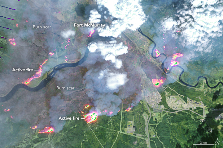 Wildfire Spreads in Fort McMurray