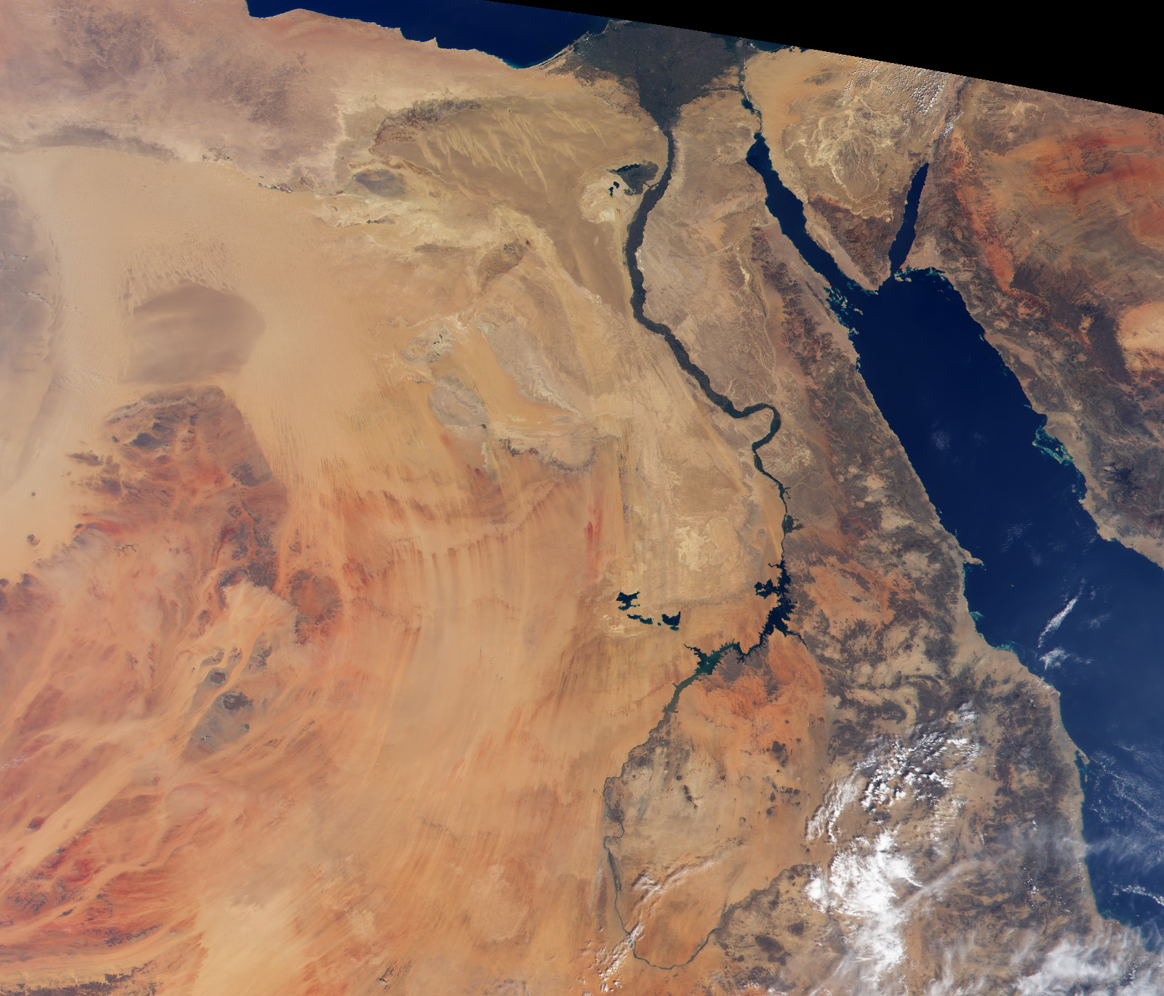 New Lakes in the Egyptian Desert - related image preview