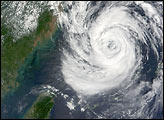 Typhoon Nari Approaches China