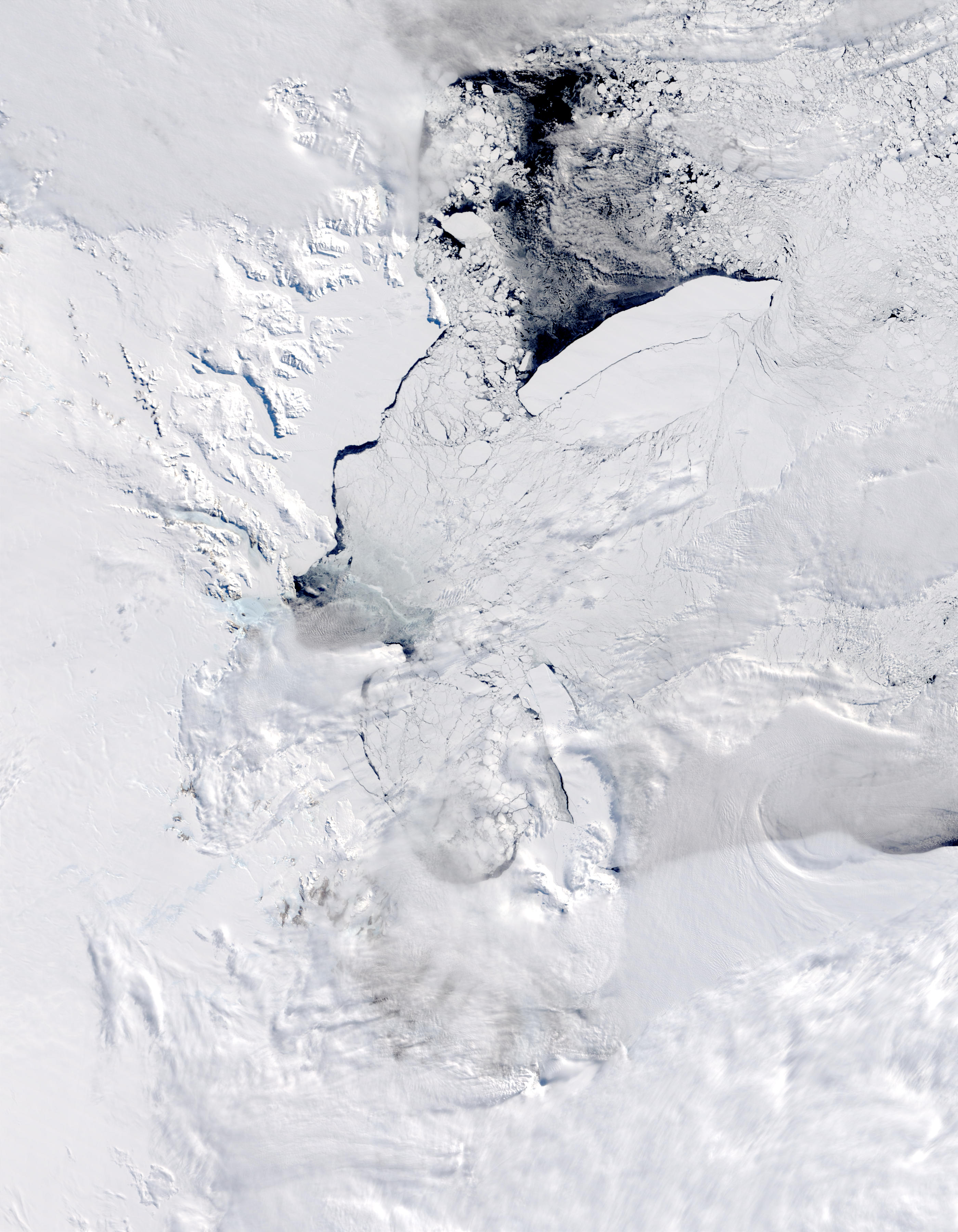 B-15A and C-19 icebergs in the Ross Sea, Antarctica - related image preview