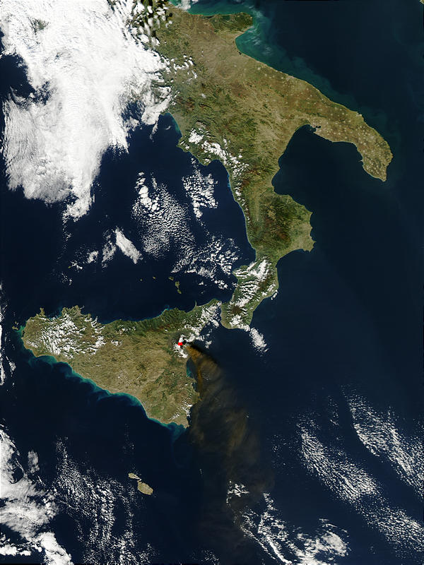 Eruption of Mt. Etna in Sicily - image thumbnail