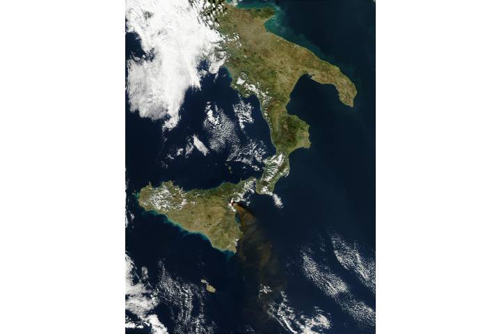 Eruption of Mt. Etna in Sicily - related imagethumbnail