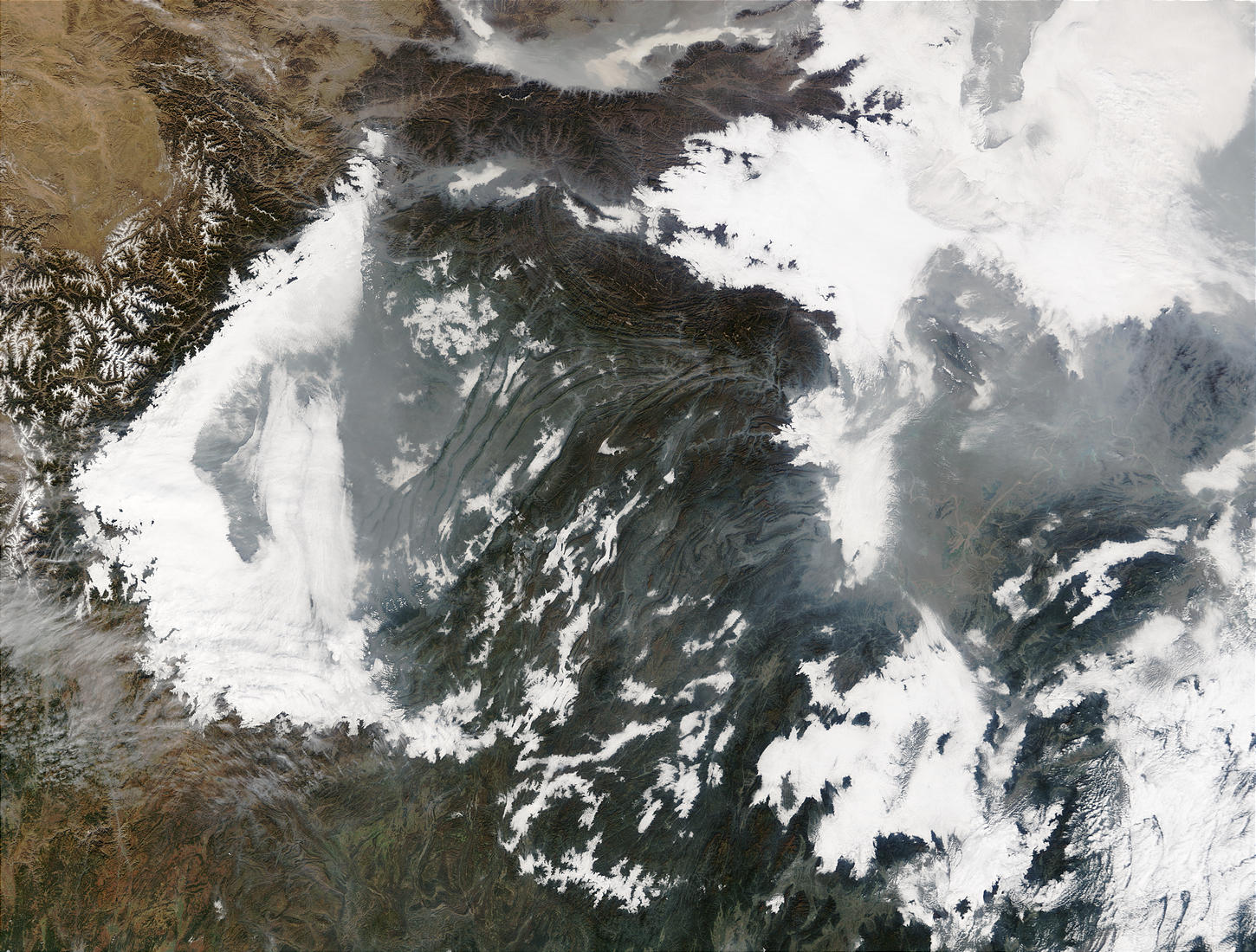 Haze and smog in Central China - related image preview