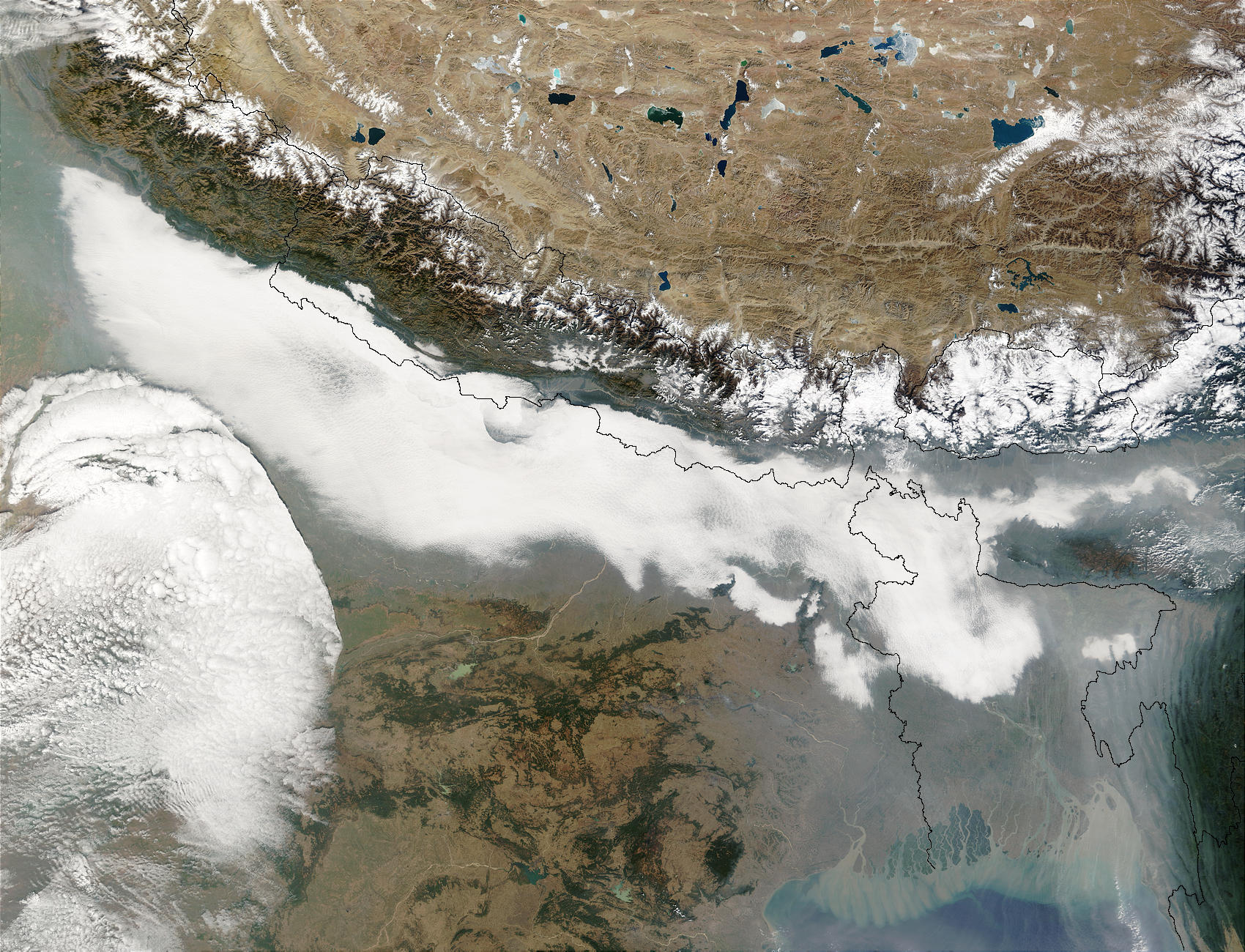 Haze and smog in Northern India and Bangladesh - related image preview