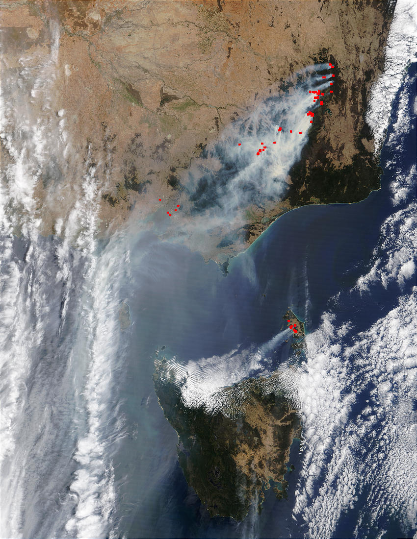 Fires and smoke in Southeast Australia and Tasmania - related image preview
