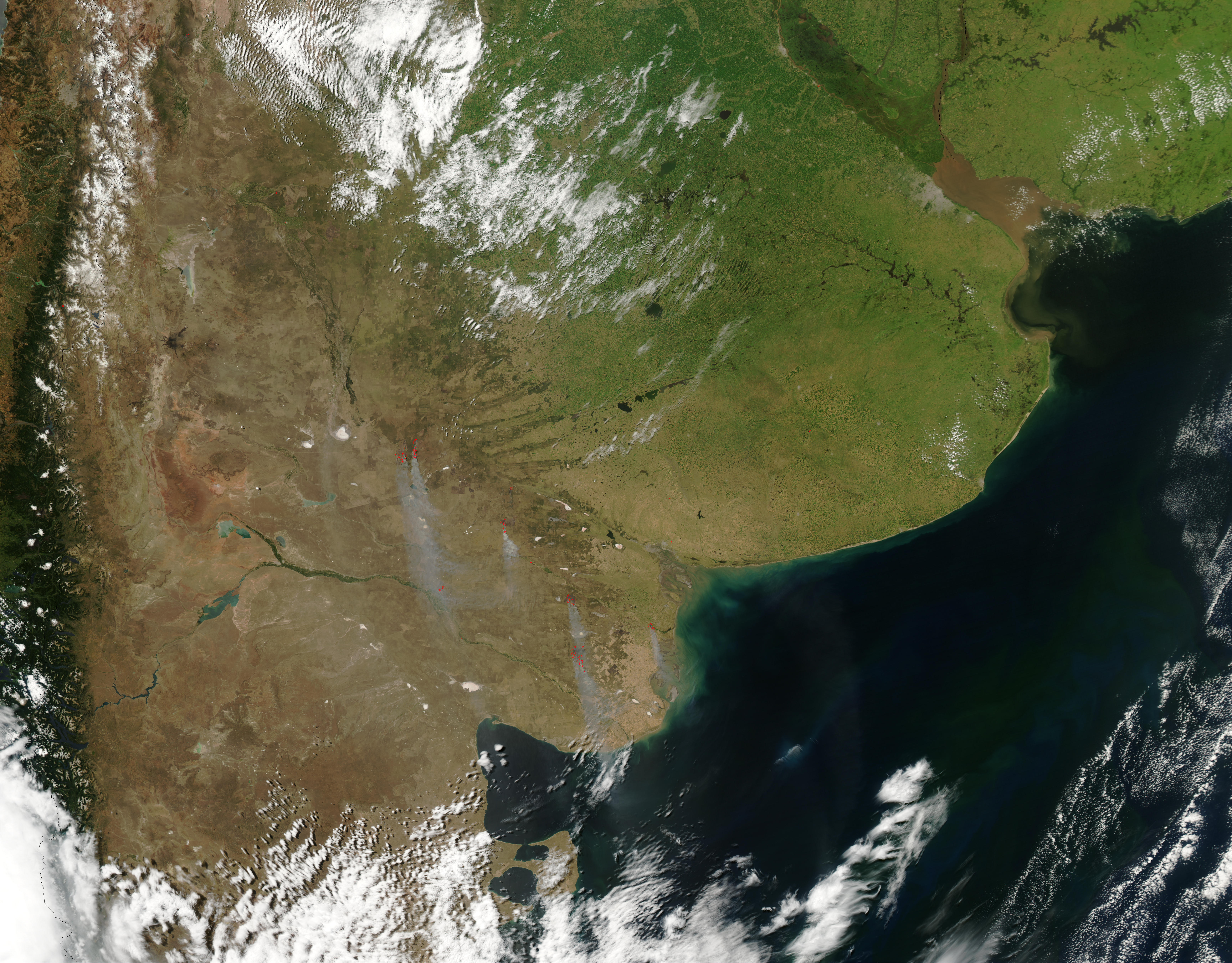 Fires in Argentina (afternoon overpass) - related image preview