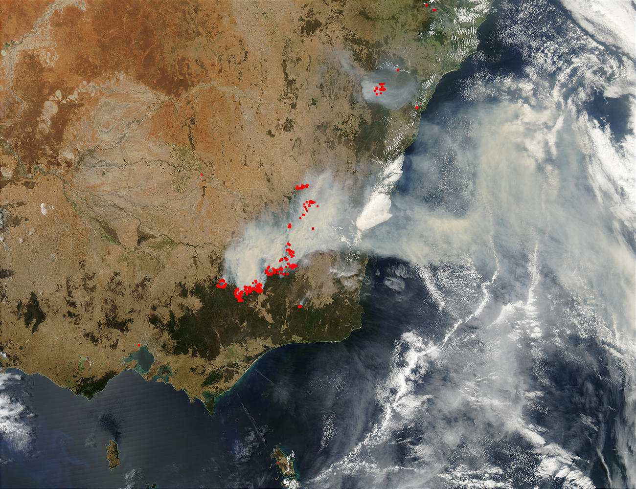 Fires and smoke in Southeast Australia (afternoon overpass) - related image preview