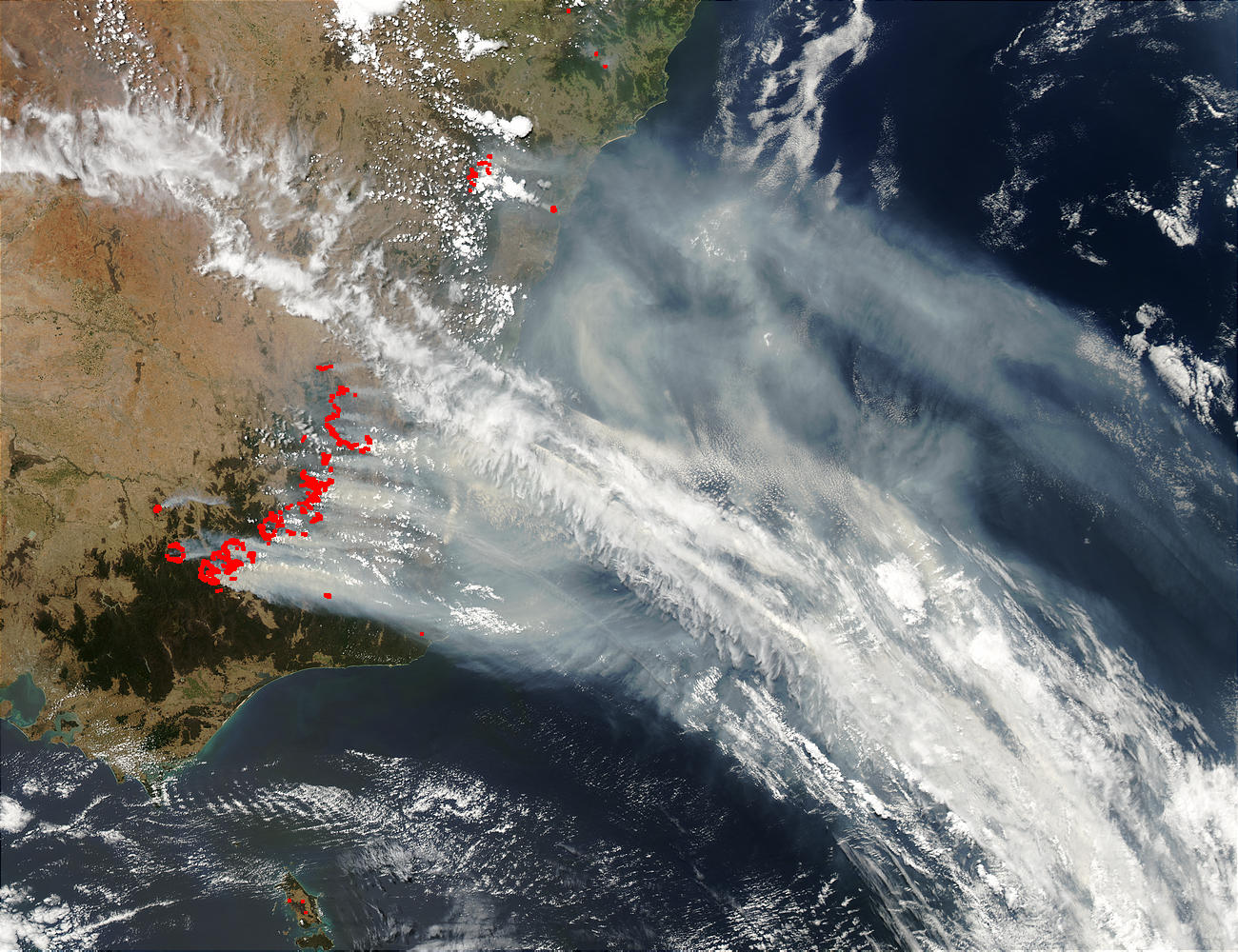 Fires and smoke in Southeast Australia (afternoon overpass) - related image preview