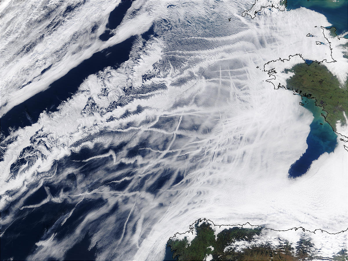 Ship tracks off France and Spain (morning overpass) - related image preview