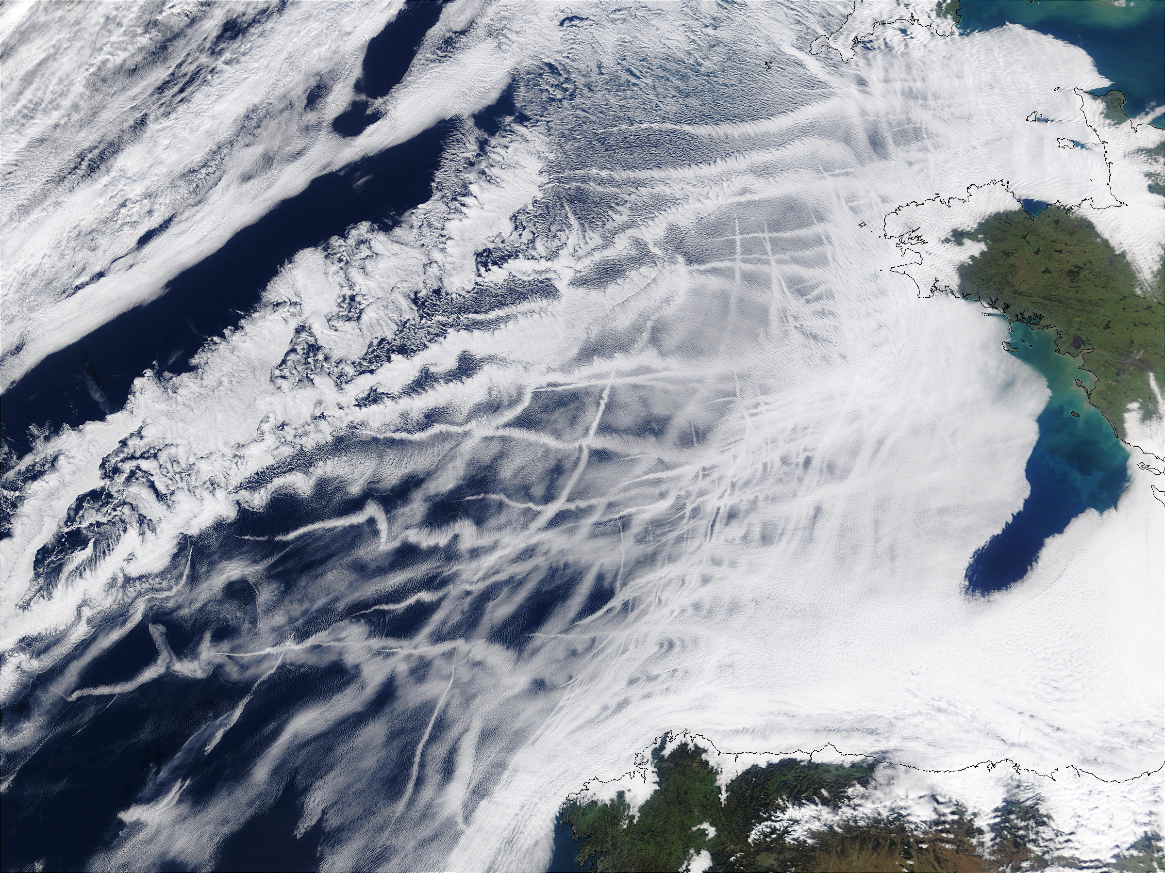 Ship tracks off France and Spain (morning overpass) - related image preview