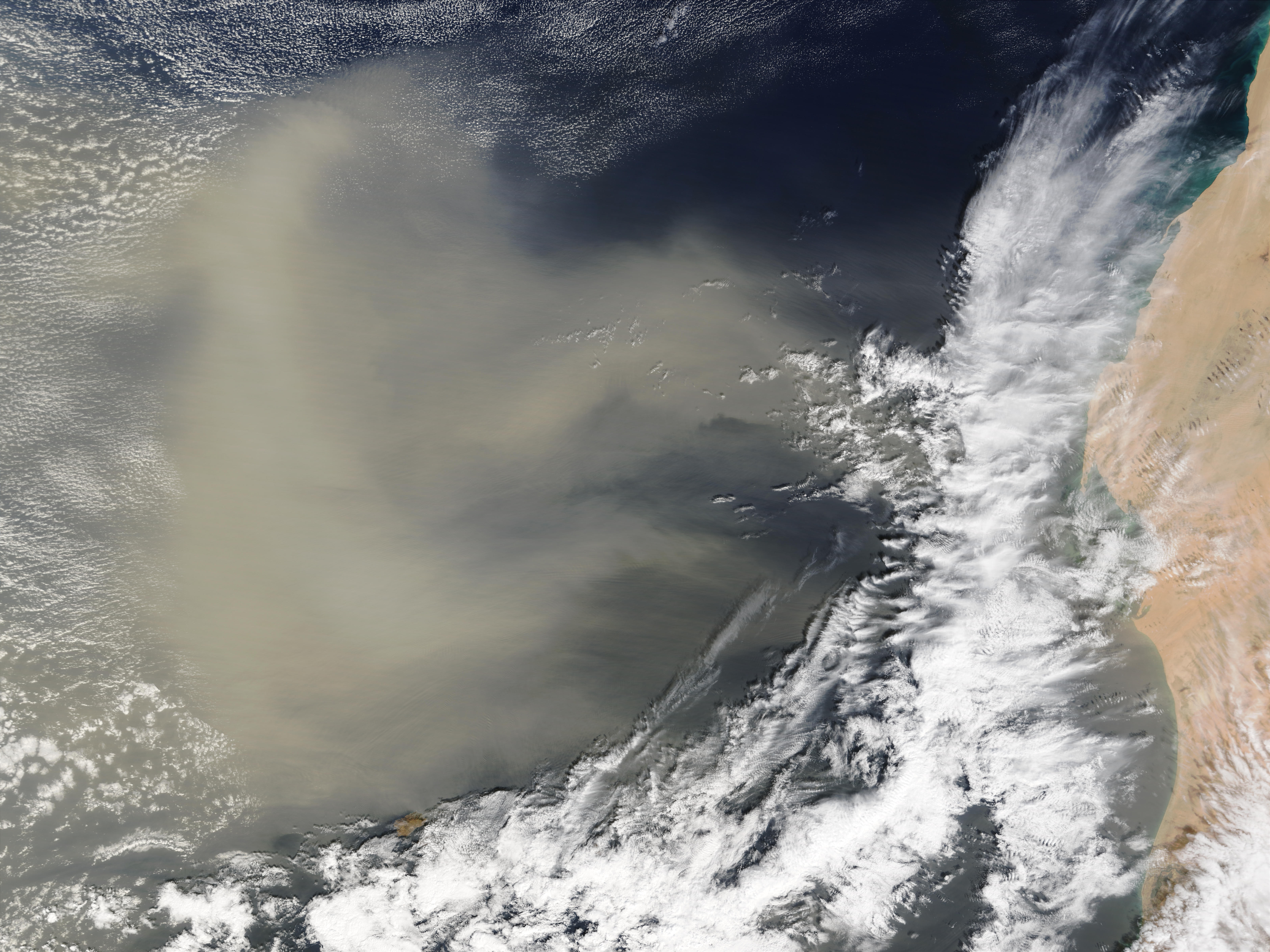 Saharan dust off West Africa - related image preview