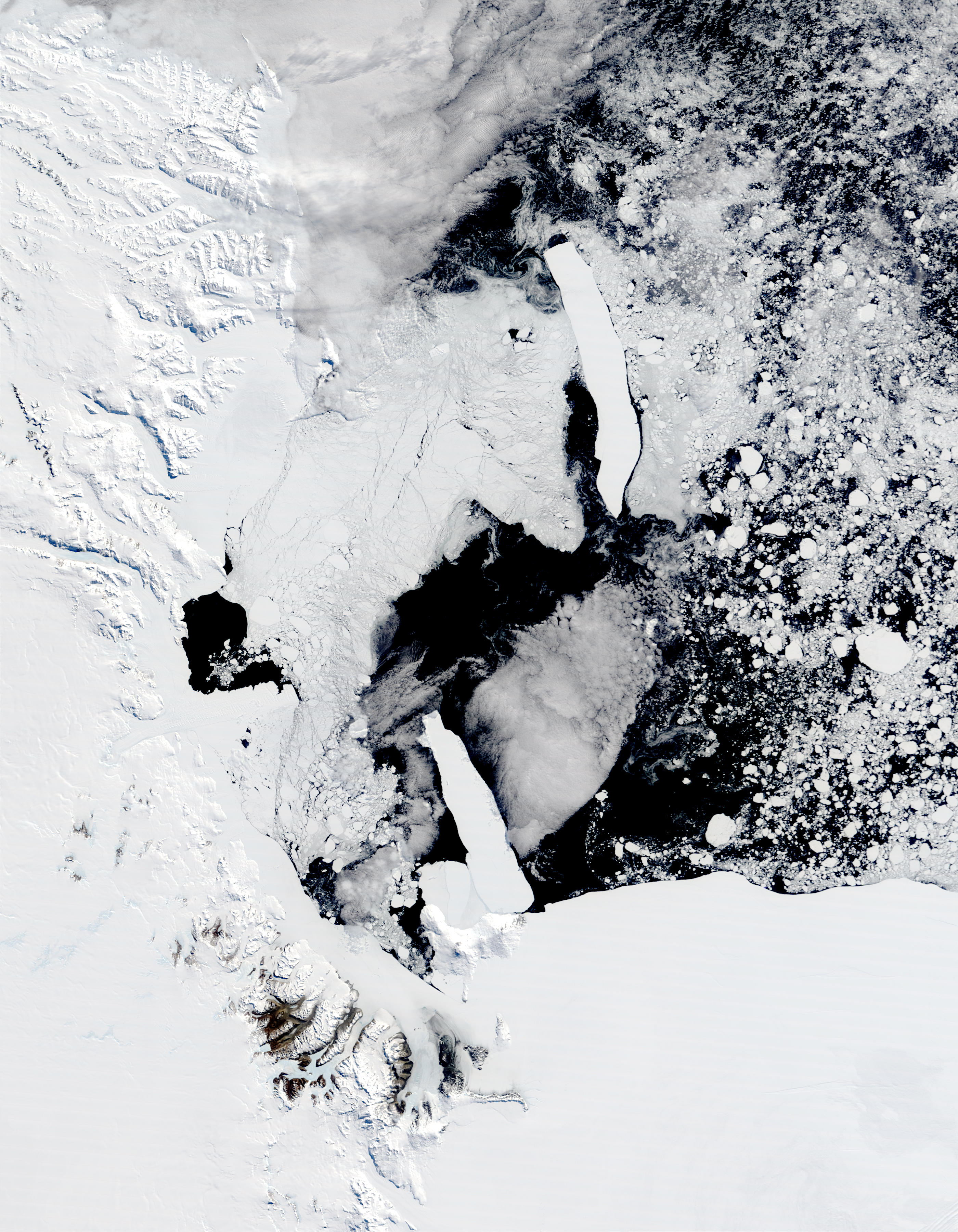 B-15A and C-19 icebergs in the Ross Sea, Antarctica - related image preview