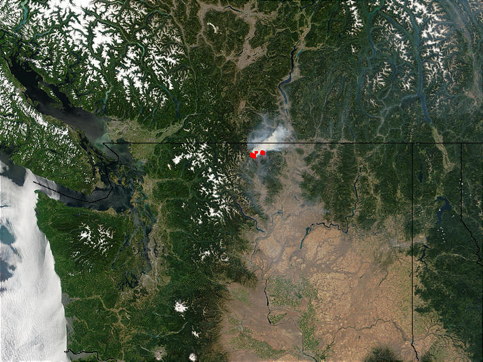 Fawn Peak Complex Fire, Washington (morning overpass) - related image preview