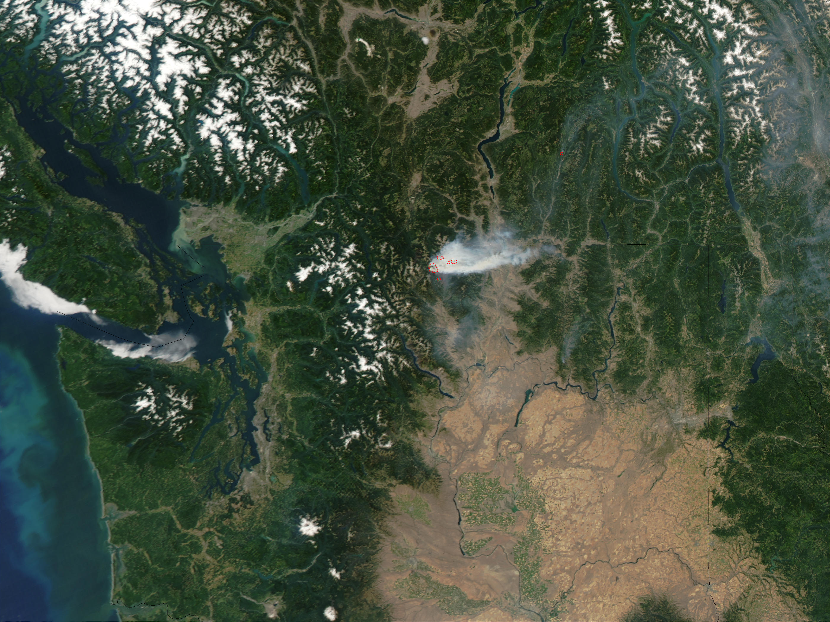 Fawn Peak Complex Fire, Washington (afternoon overpass) - related image preview