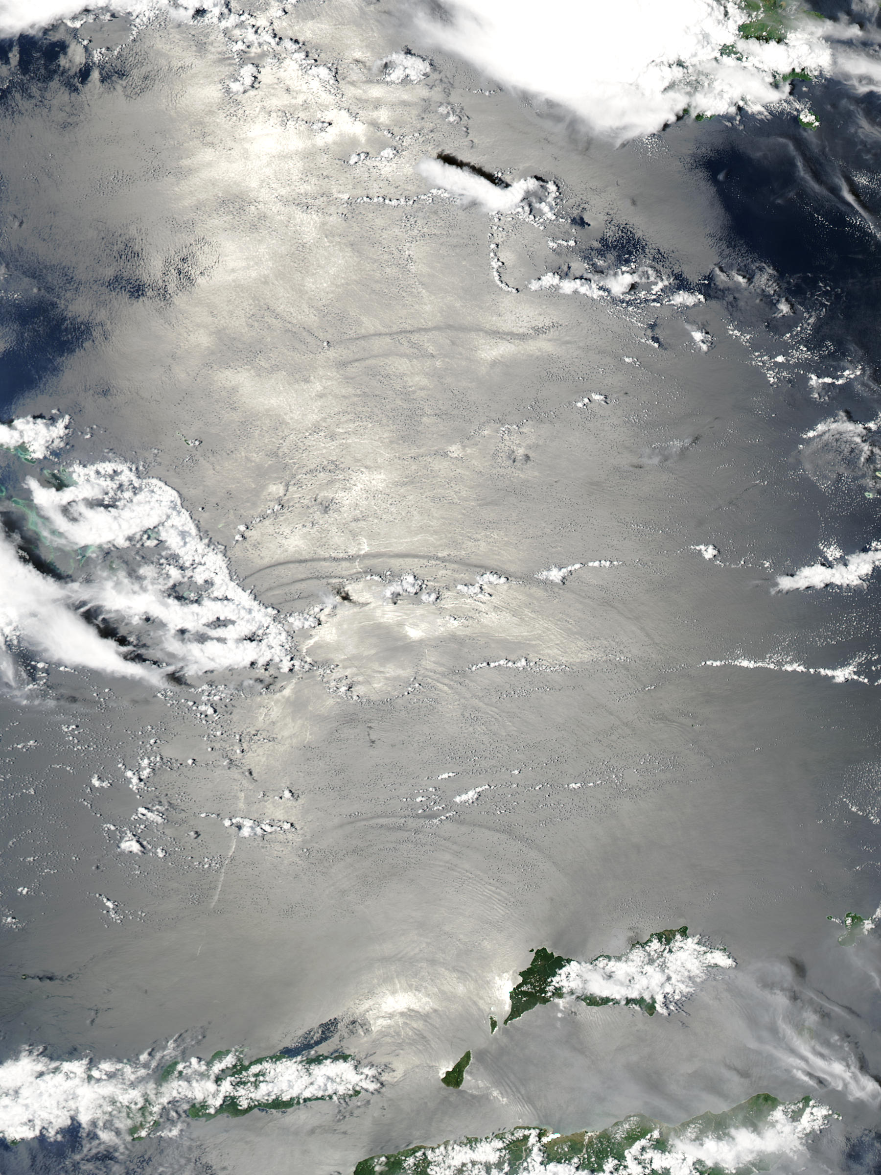 Internal waves in the Banda Sea, Indonesia (afternoon overpass) - related image preview