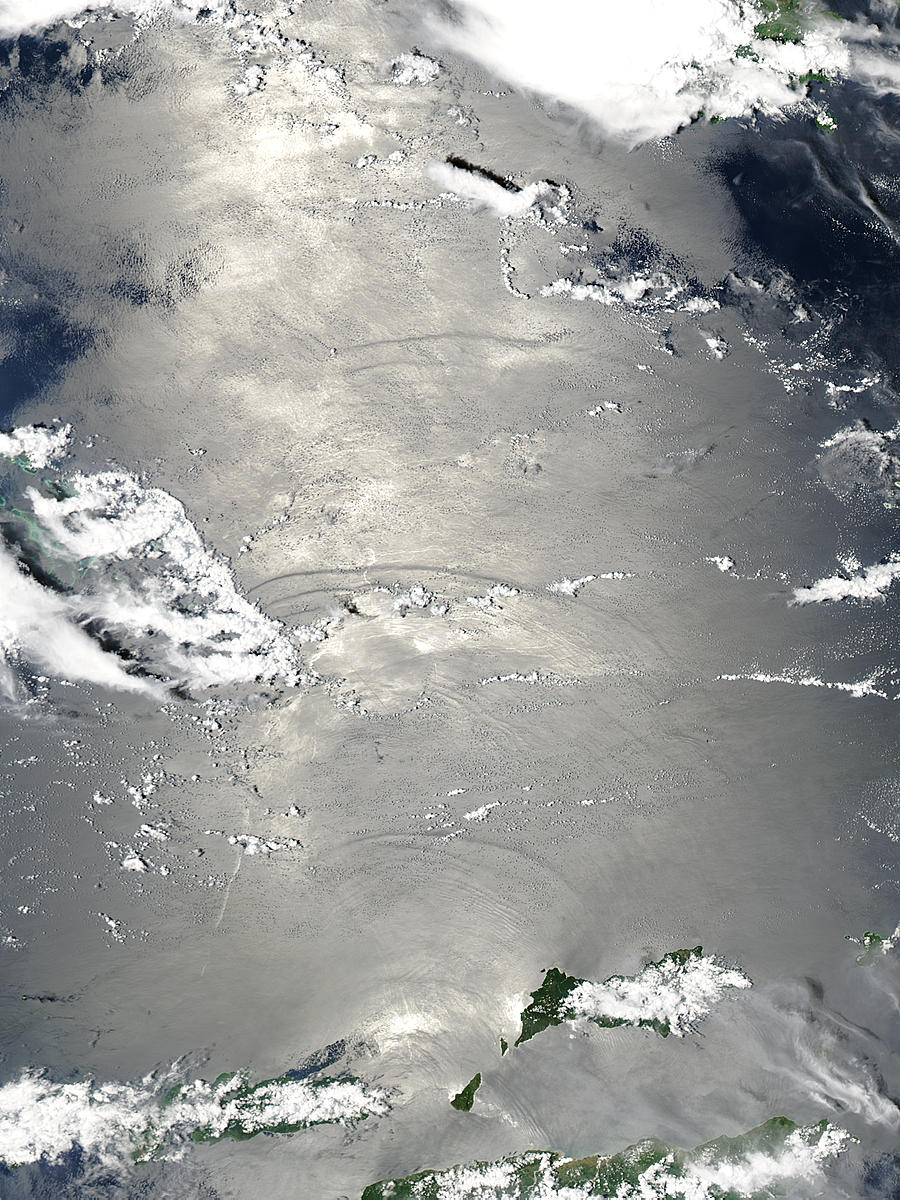 Internal waves in the Banda Sea, Indonesia (afternoon overpass) - related image preview