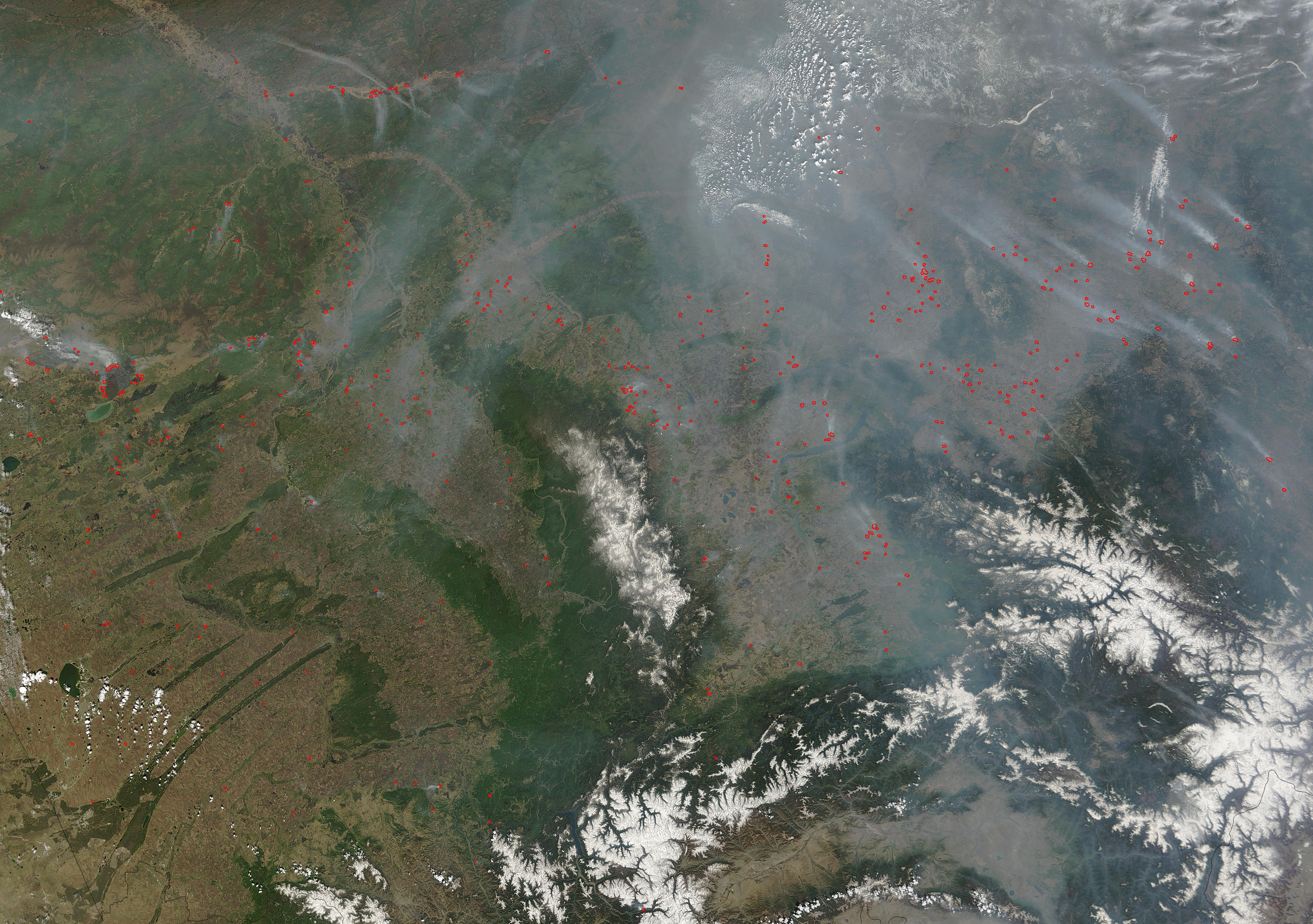 Fires and smoke in central Russia - related image preview