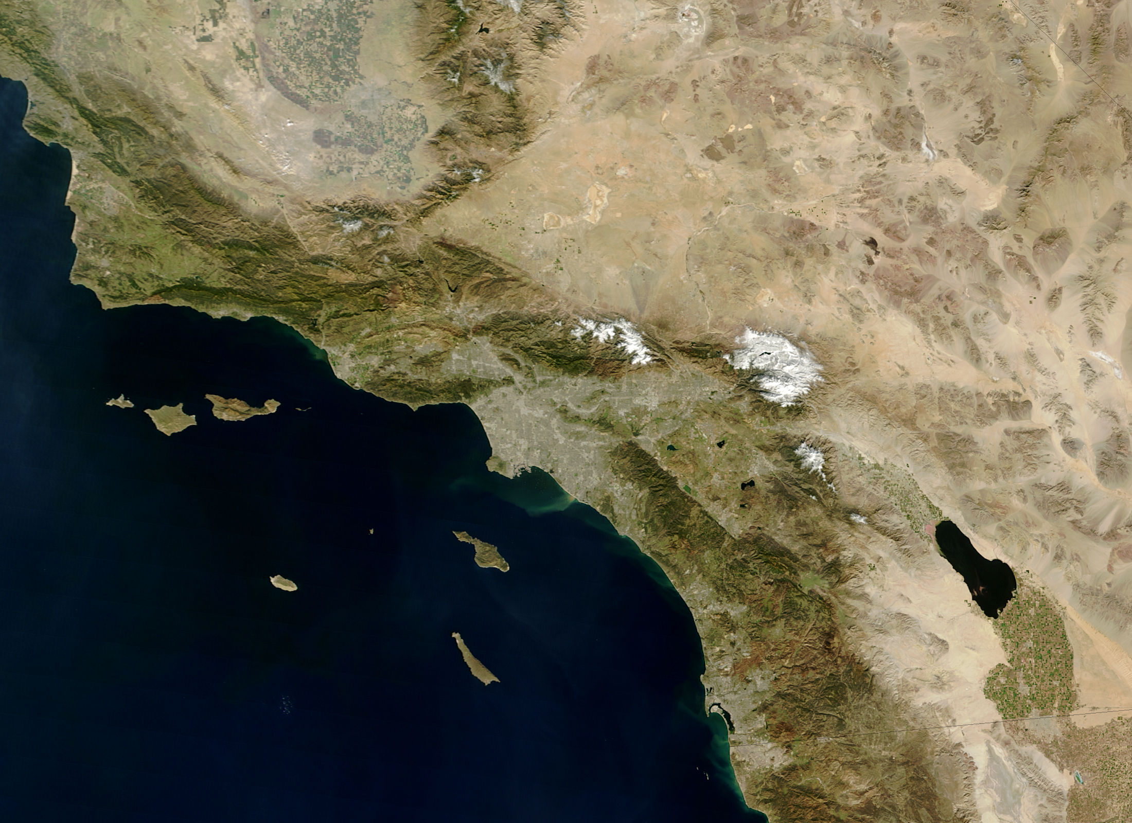 Snow around Los Angeles, California - related image preview