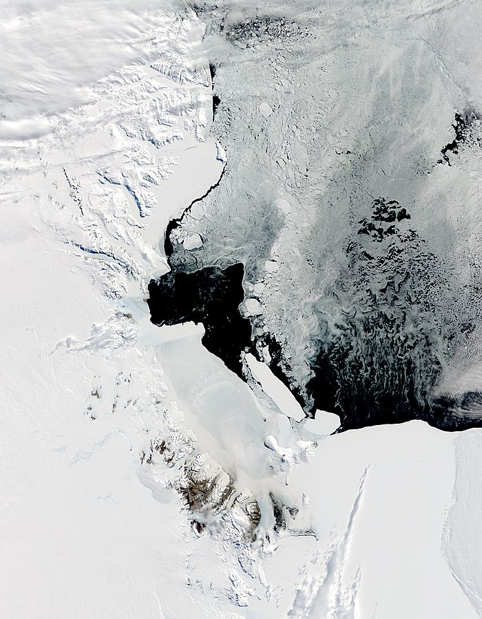 B-15A, B-15J, B-15K, and C-16 icebergs in the Ross Sea, Antarctica - related image preview
