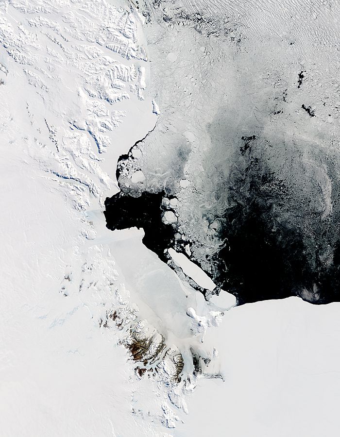 B-15A, B-15J, B-15K, and C-16 icebergs in the Ross Sea, Antarctica - related image preview