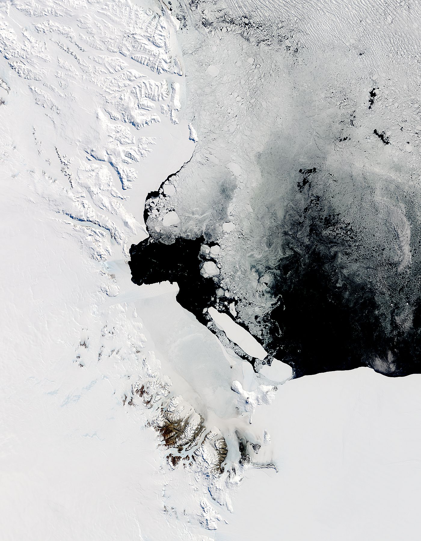 B-15A, B-15J, B-15K, and C-16 icebergs in the Ross Sea, Antarctica - related image preview