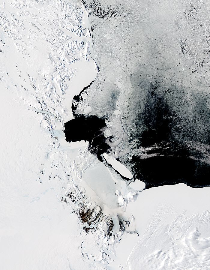 B-15A, B-15J, B-15K, and C-16 icebergs in the Ross Sea, Antarctica - related image preview