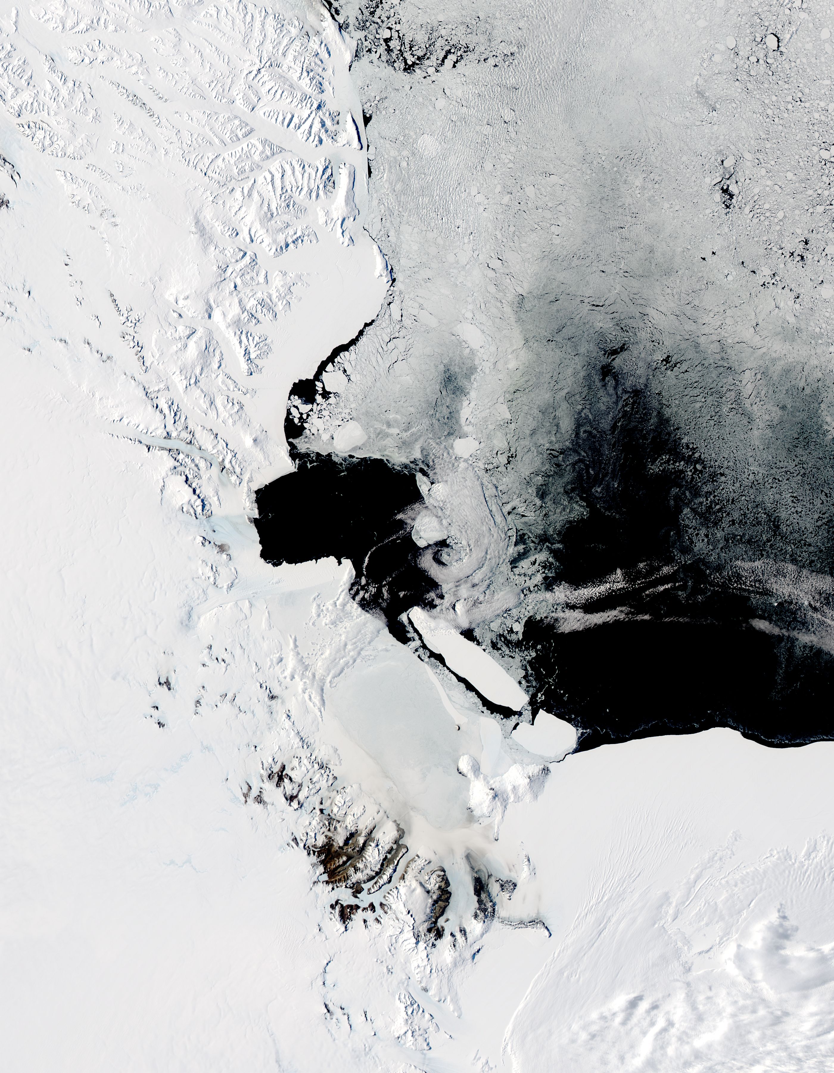 B-15A, B-15J, B-15K, and C-16 icebergs in the Ross Sea, Antarctica - related image preview