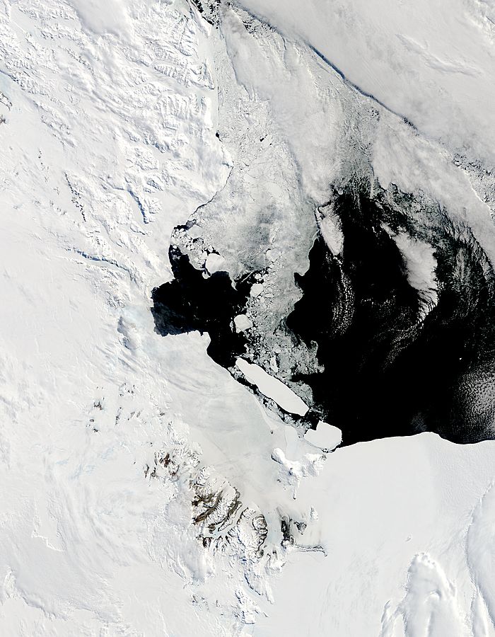 B-15A, B-15J, B-15K, and C-16 icebergs in the Ross Sea, Antarctica - related image preview