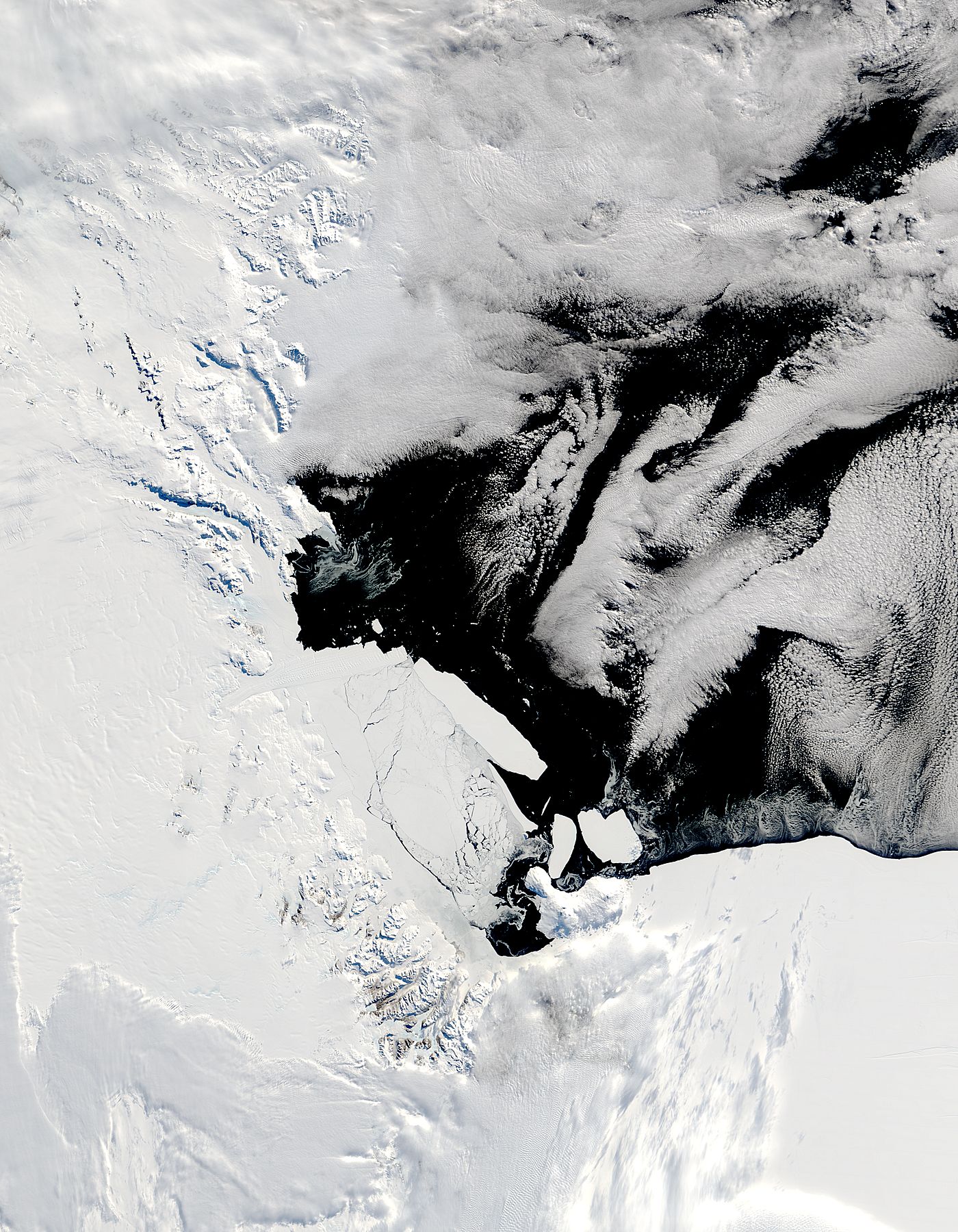 B-15A, B-15J, B-15K, and C-16 icebergs in the Ross Sea, Antarctica - related image preview