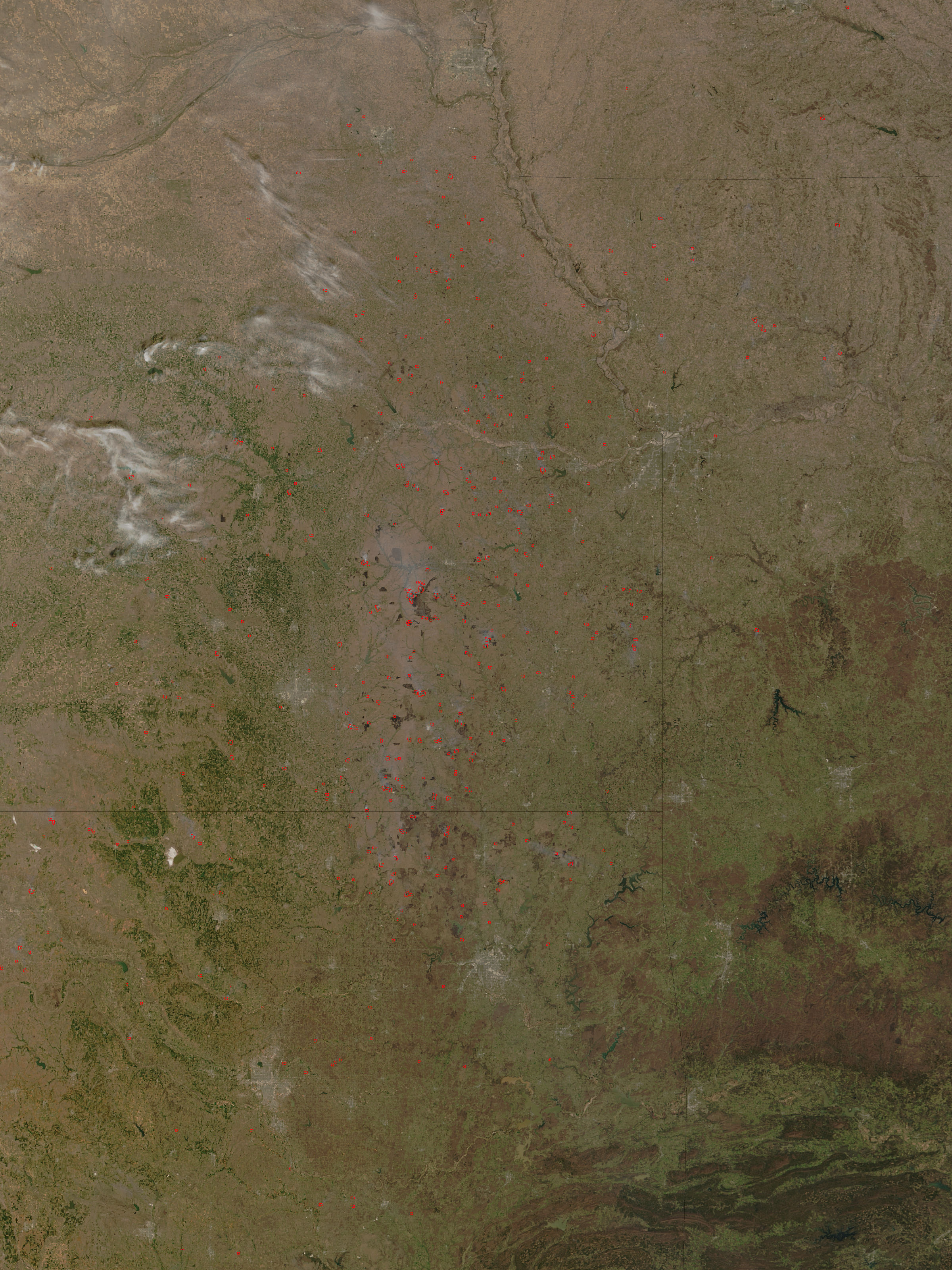 Fires and burn scars in central United States (true color) - related image preview