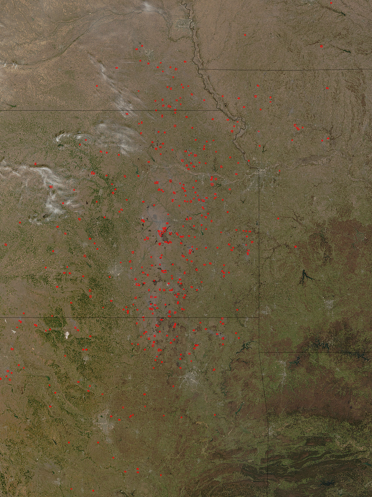 Fires and burn scars in central United States (true color) - related image preview