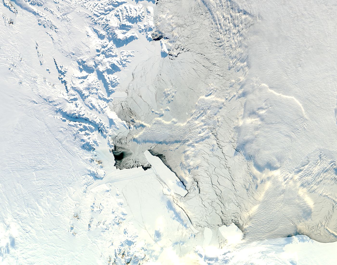 B-15A, B-15J, B-15K, and C-16 icebergs in the Ross Sea, Antarctica - related image preview