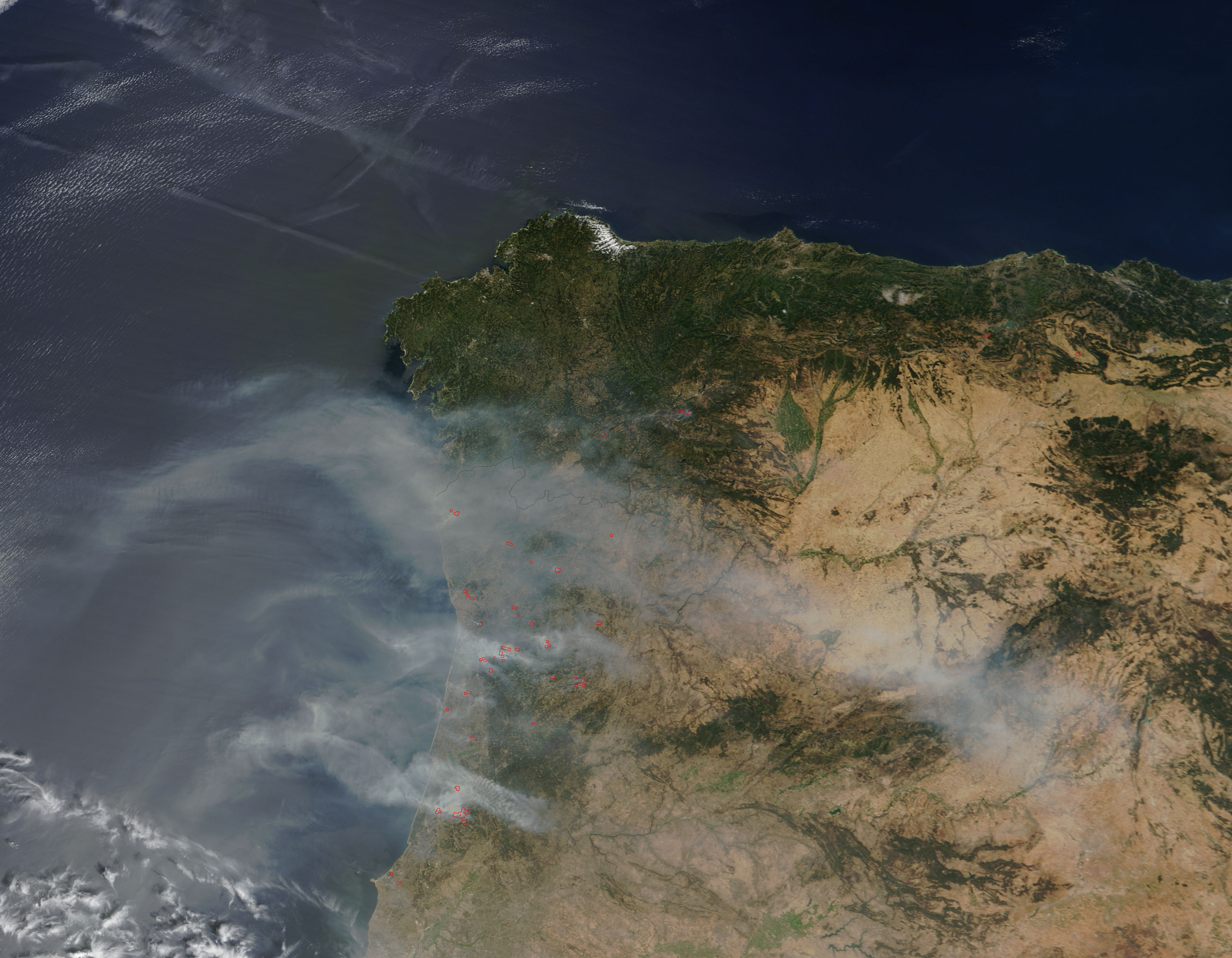Fires and smoke in Portugal - related image preview