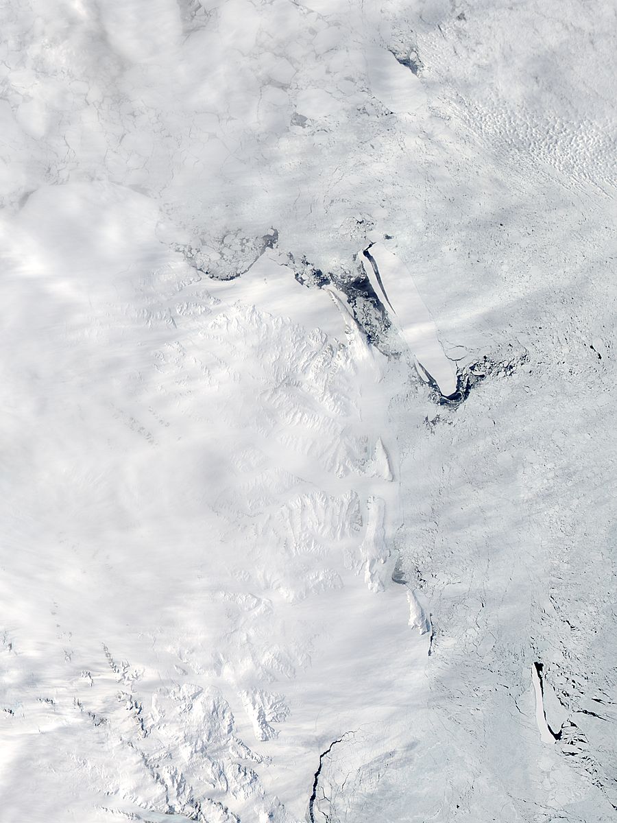 Breakup of B-15A iceberg in the Ross Sea, Antarctica - related image preview