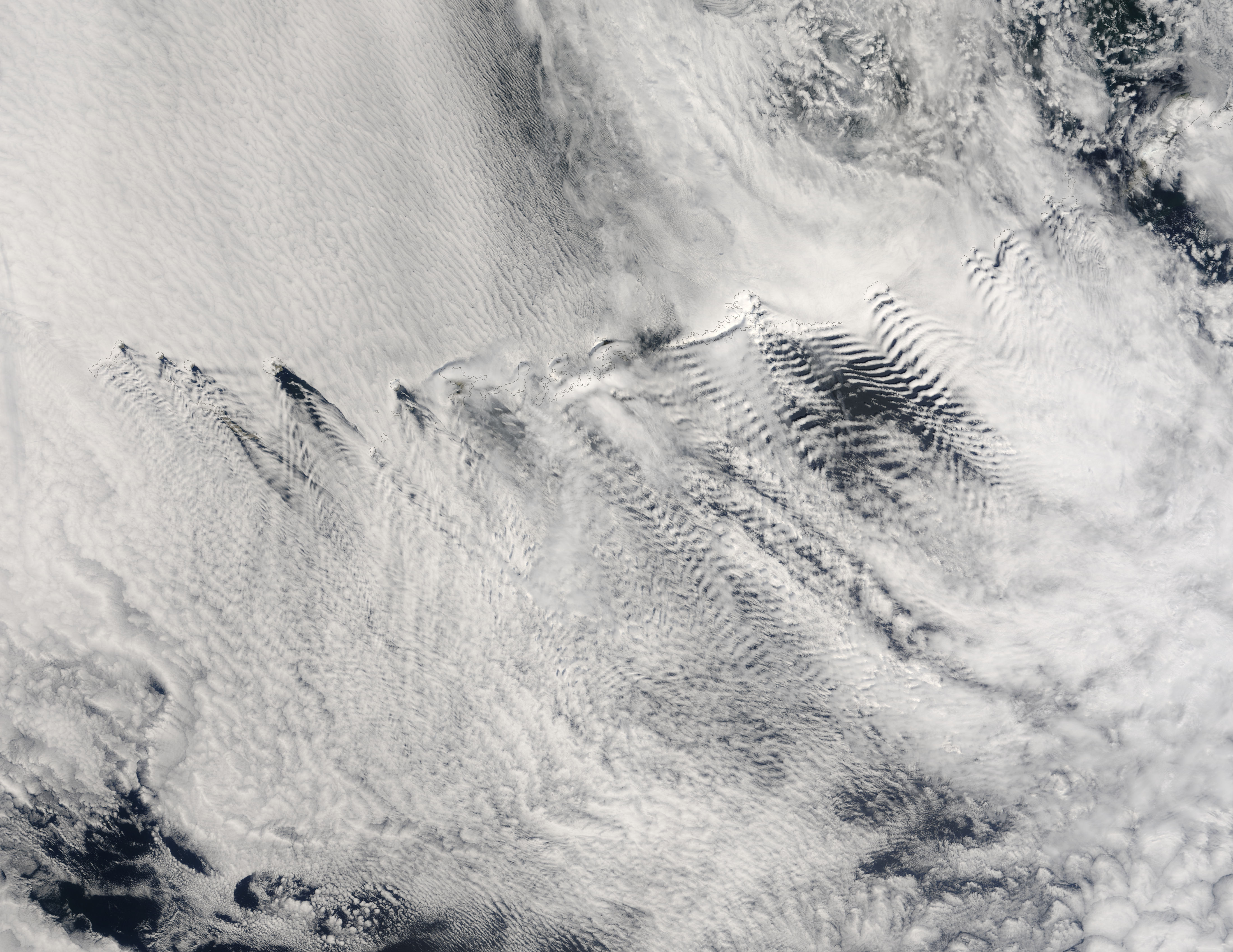 Ship-wave-shaped wave clouds induced by Aleutian Islands - related image preview