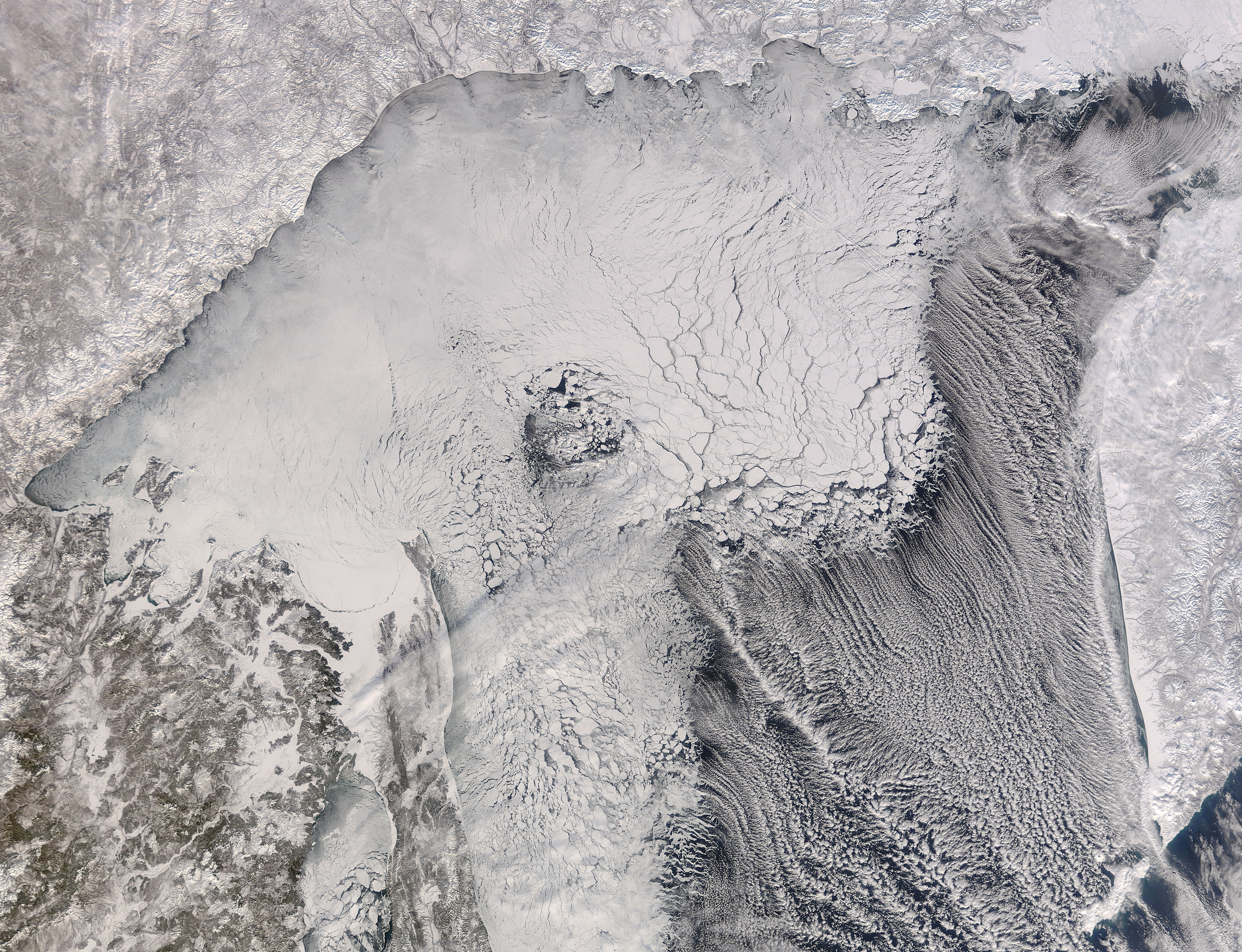 Ice and cloud streets in the Sea of Okhotsk - related image preview