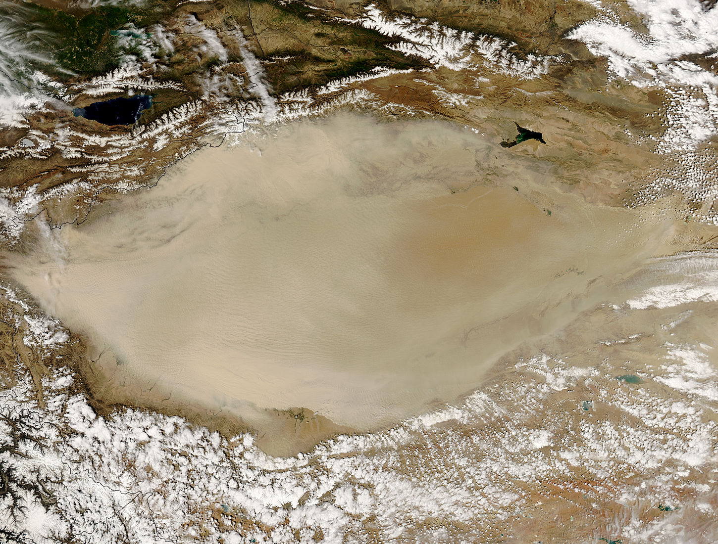 Dust storm in Taklimakan Desert, Western China - related image preview