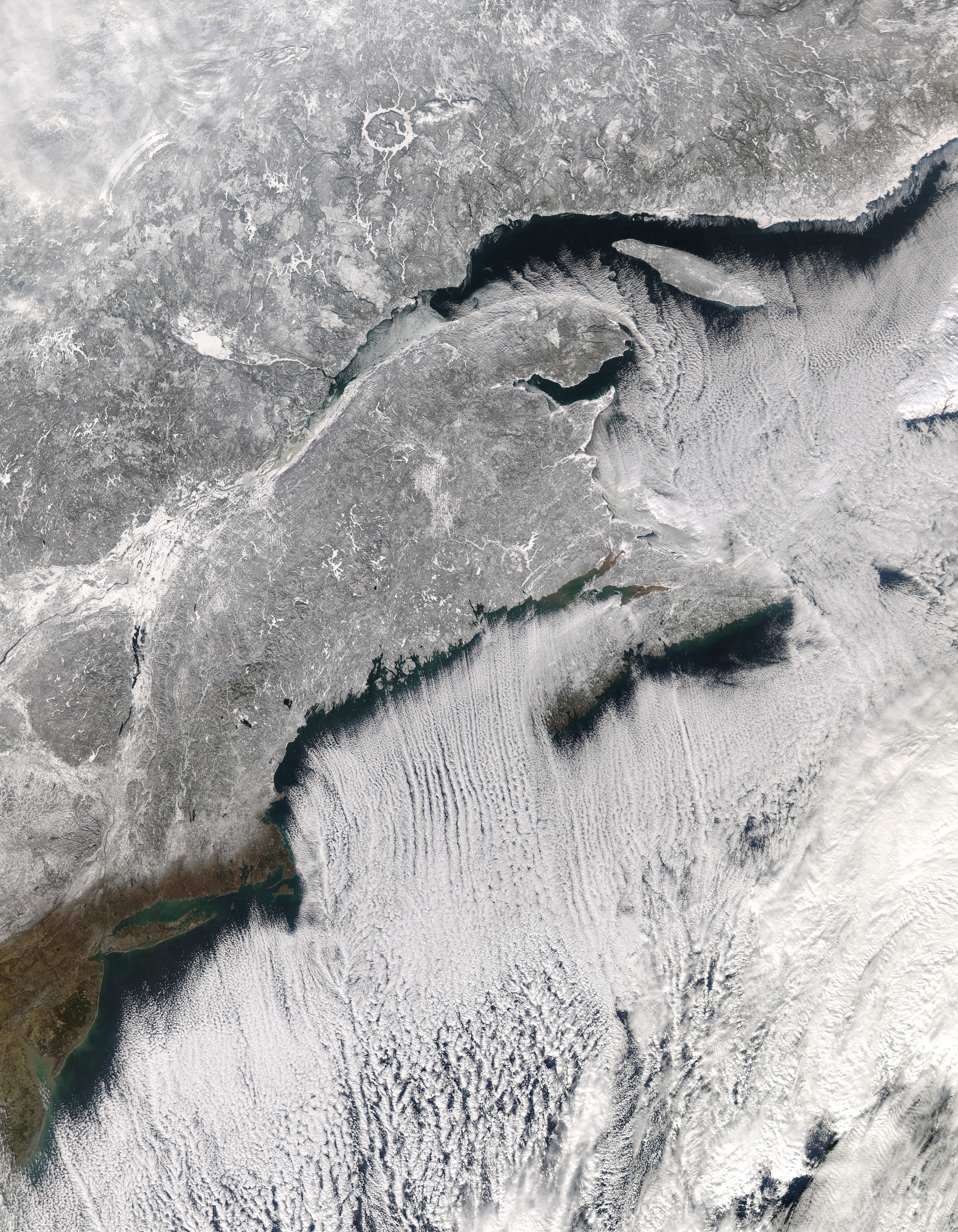 Snow and cloud streets, New England and the Maritimes - related image preview
