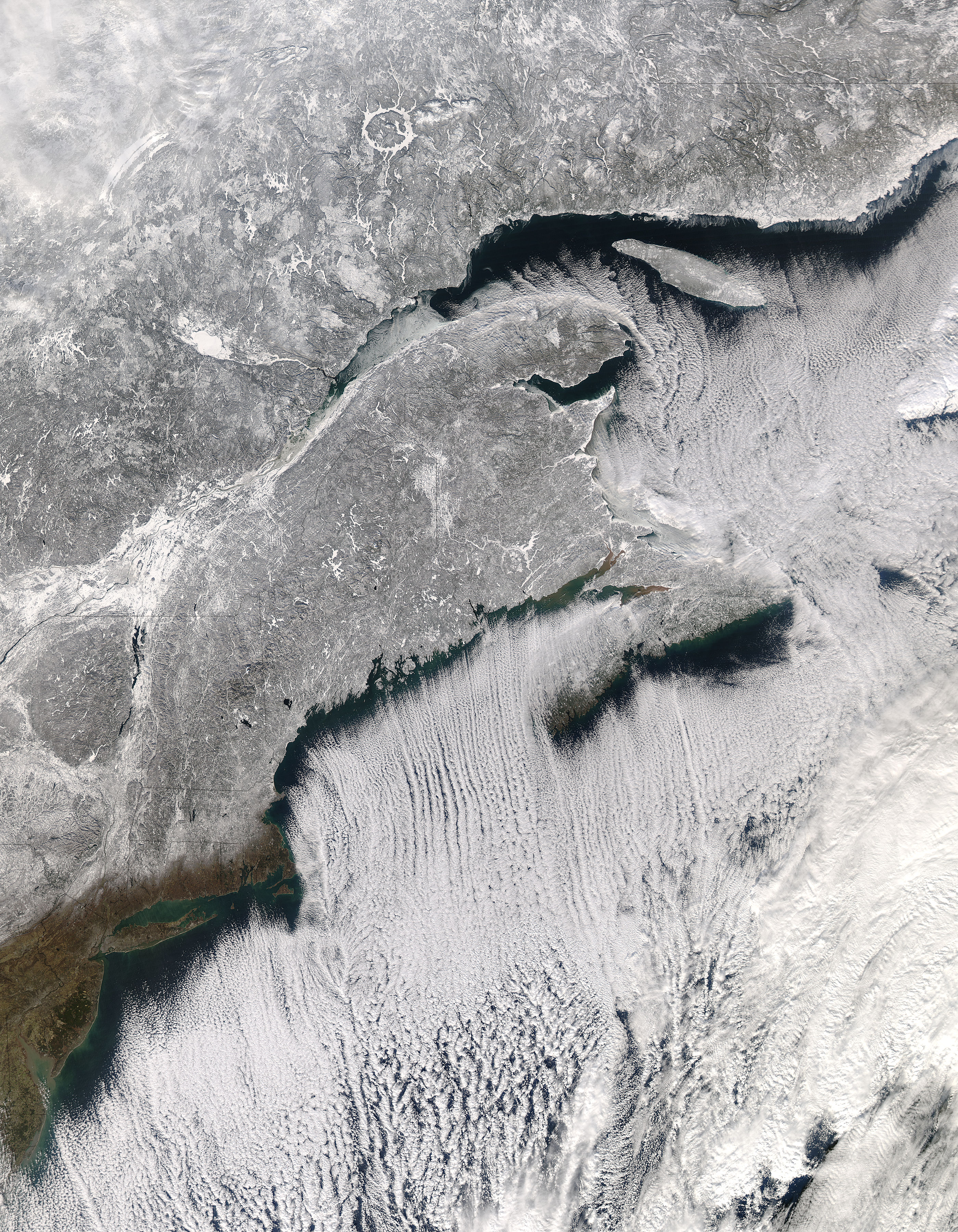 Snow and cloud streets, New England and the Maritimes - related image preview
