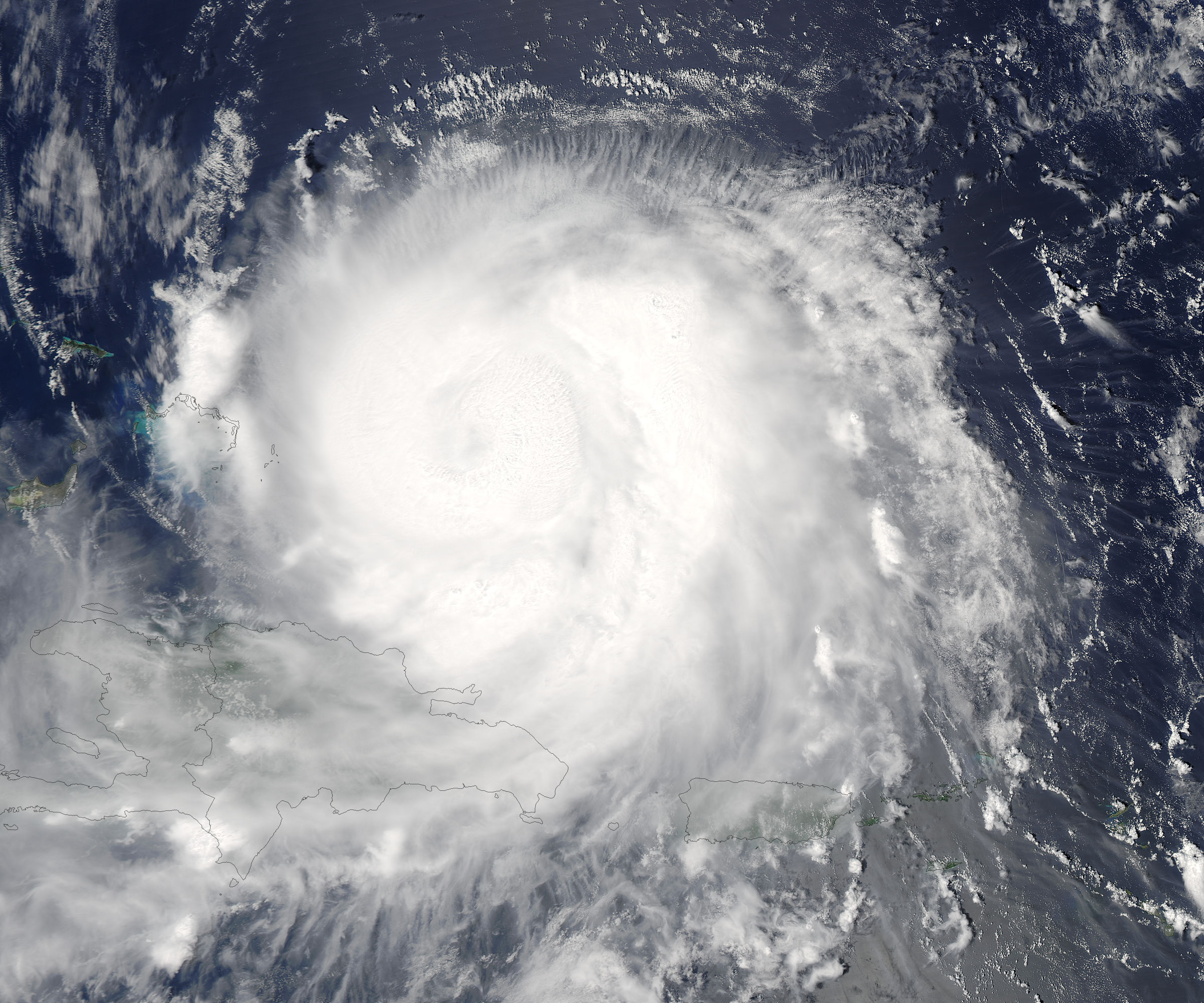 Hurricane Ike (09L) approaching Cuba