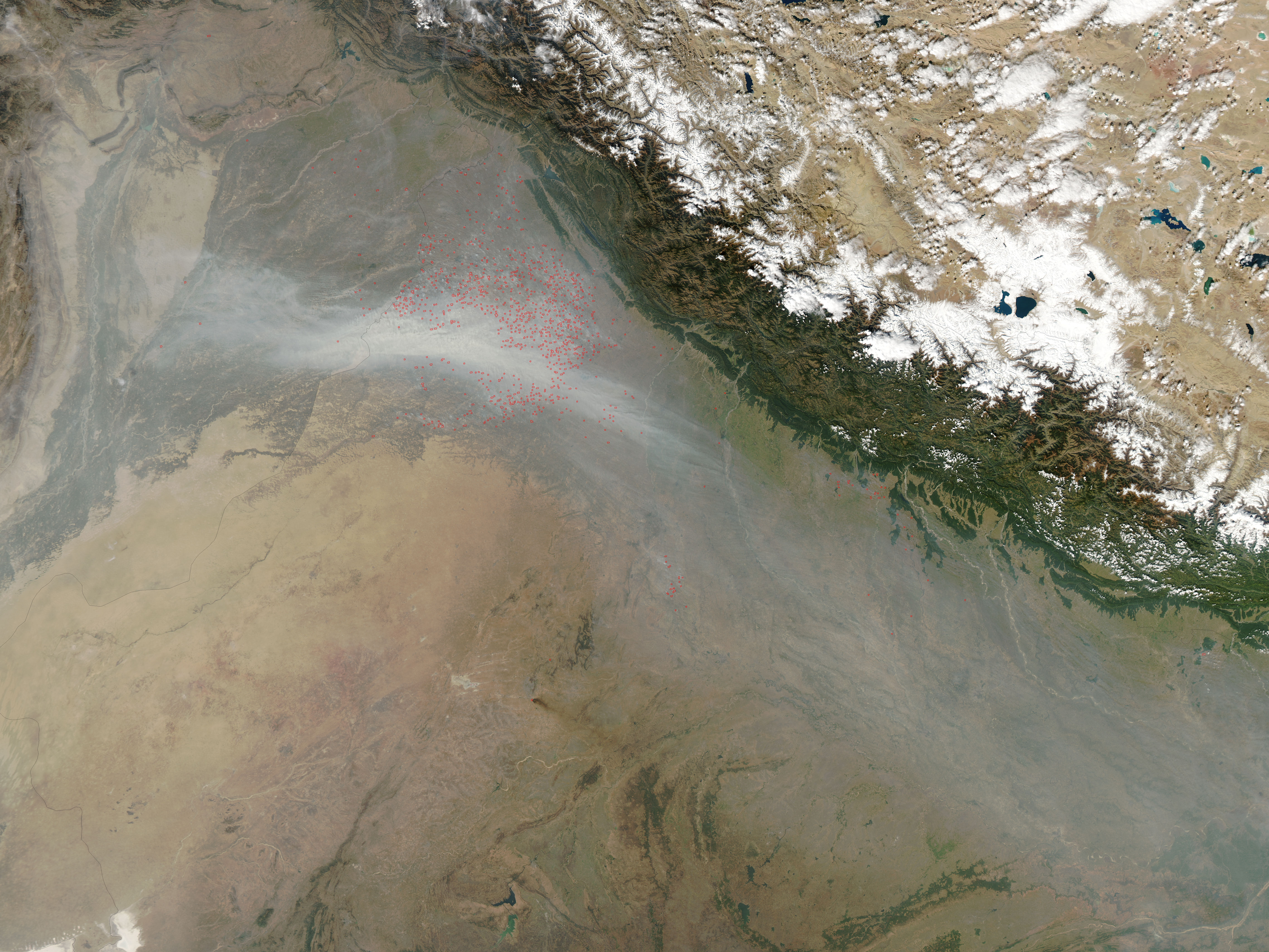 Fires and smoke in northern India - related image preview