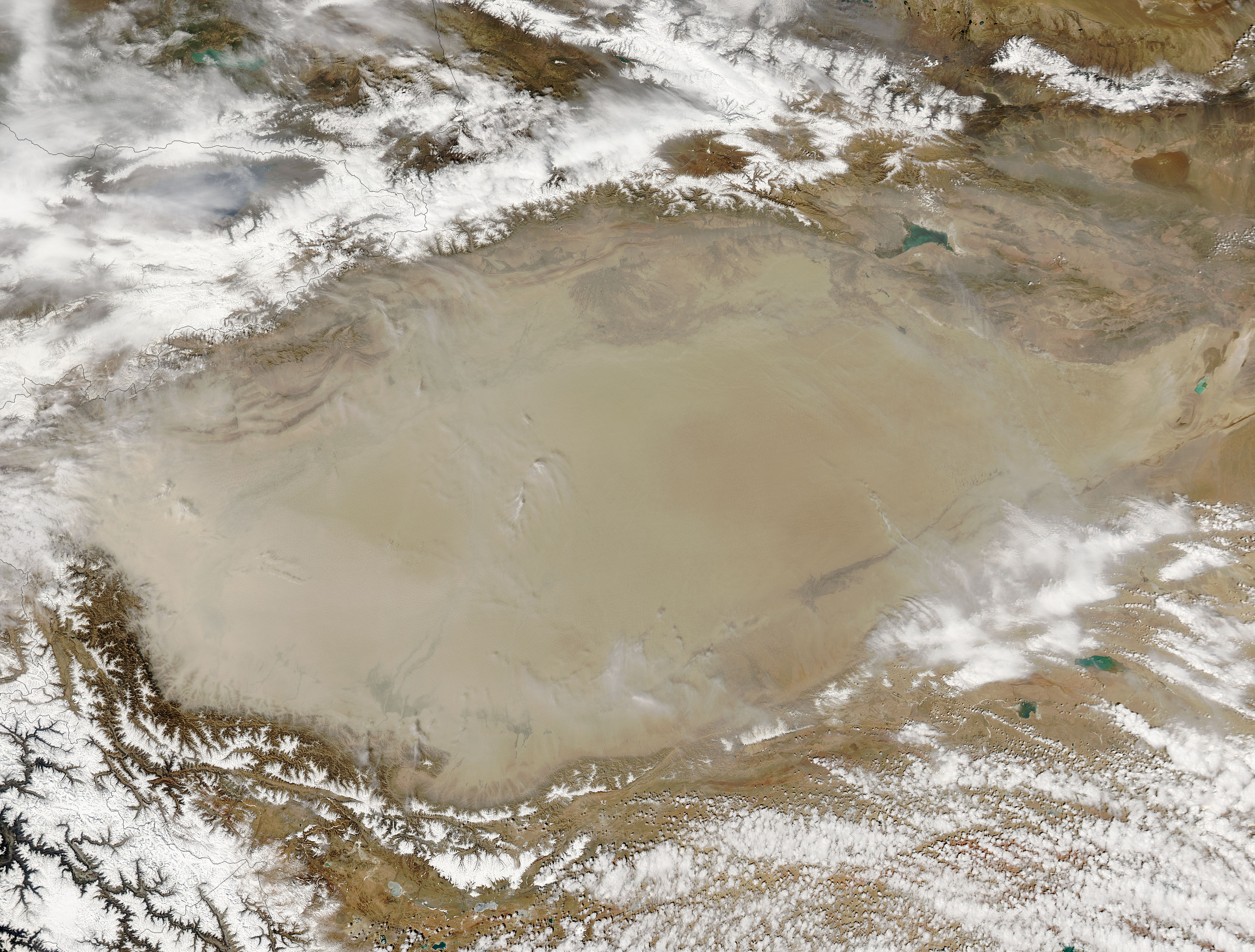 Dust storm in Taklimakan Desert, Western China - related image preview