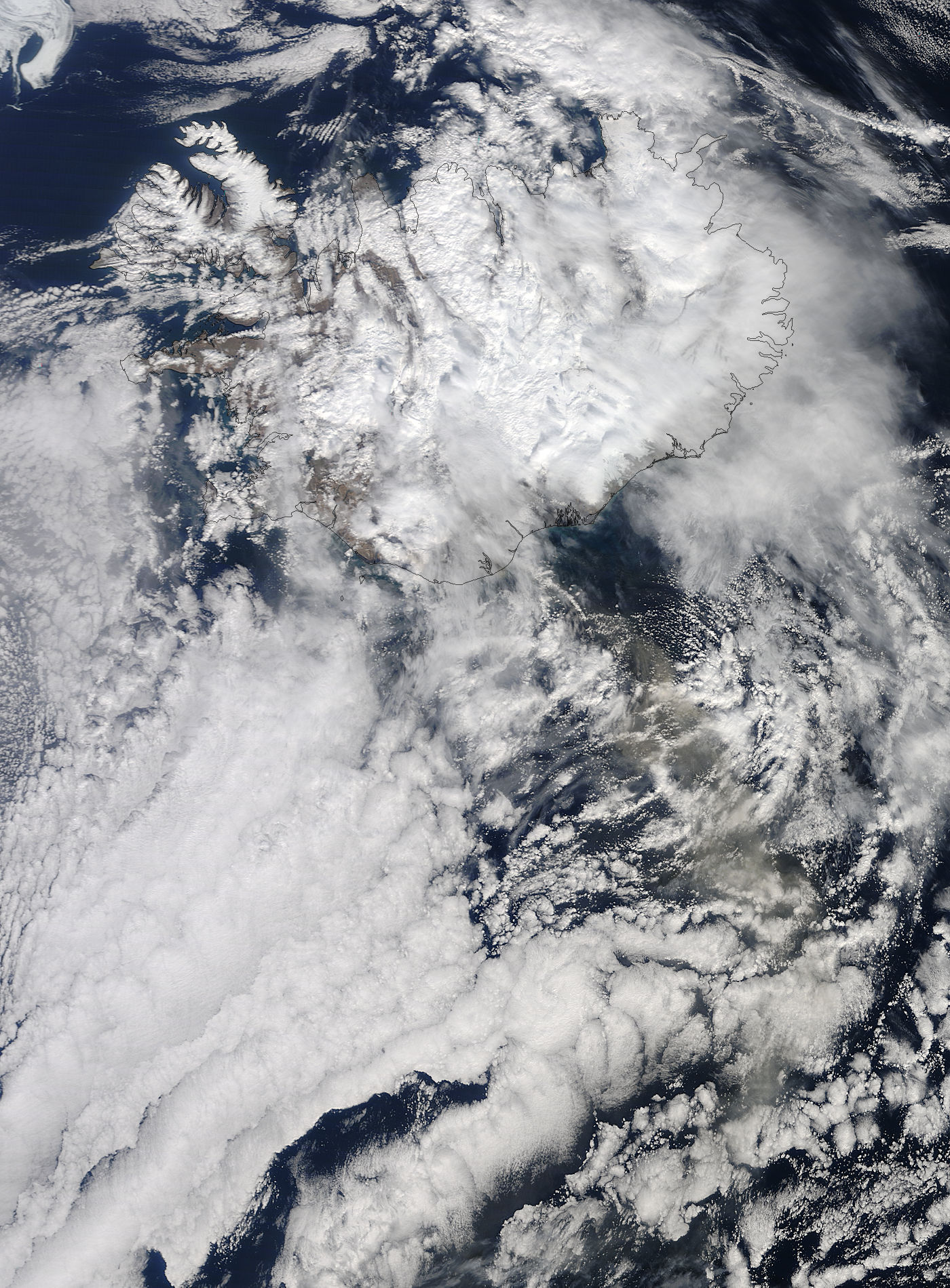 Ash plume from Eyjafjallajokull Volcano, Iceland - related image preview