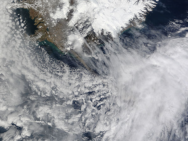 Ash plume from Eyjafjallajokull Volcano, Iceland - related image preview