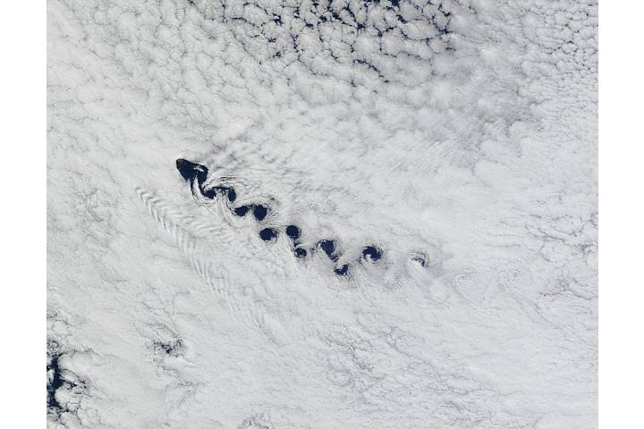 Cloud vortices off Tristan da Cunha, South Atlantic - related imagethumbnail