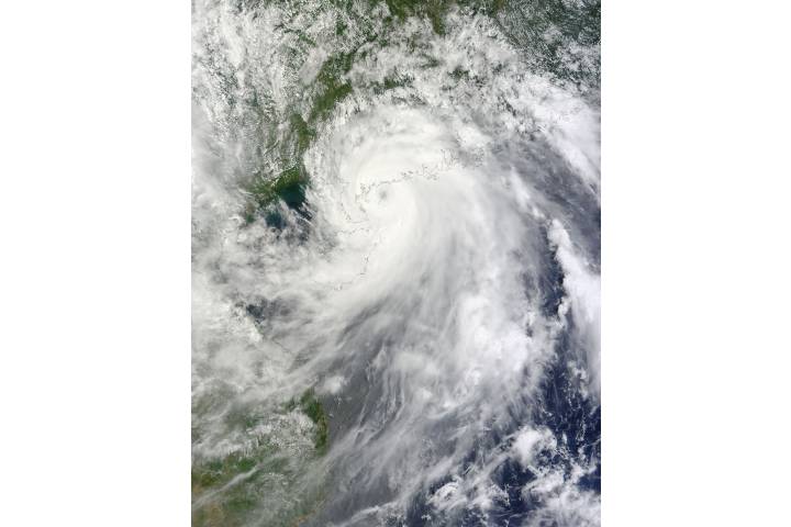 Typhoon Chanthu (04W) over China - related imagethumbnail