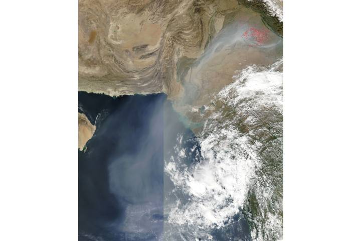 Fires and smoke in northern India - related imagethumbnail