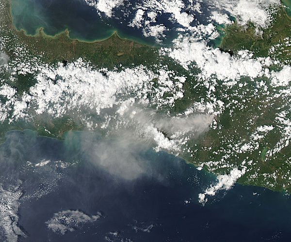 Ash plume from Mount Merapi, Indonesia - related image preview
